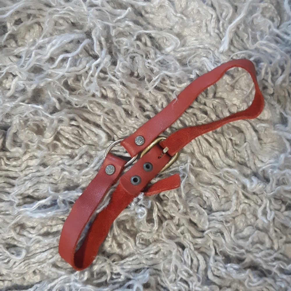 Red leather chocker